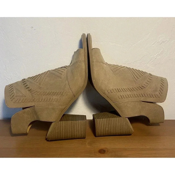 Universal Thread Edwina Open Toe Block Heel Booties Taupe Color Women's sz 11 - Picture 6 of 10